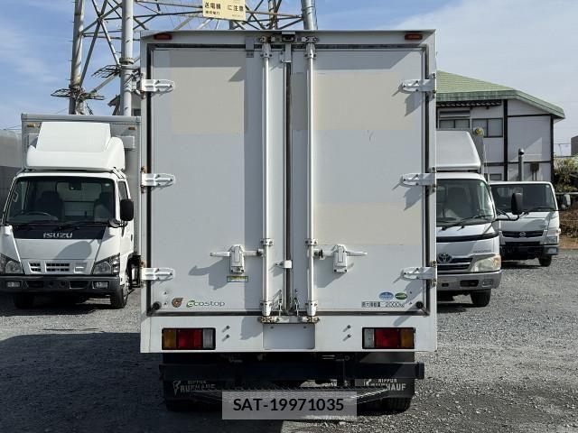 Isuzu ELF TRUCK 2018-01 4109361-26