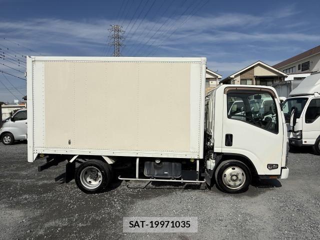 Isuzu ELF TRUCK 2018-01 4109361-3