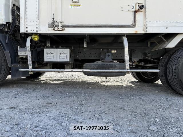 Isuzu ELF TRUCK 2018-01 4109361-7