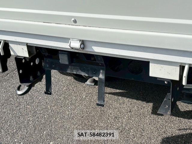 Isuzu ELF TRUCK 2022-05 4109308-11