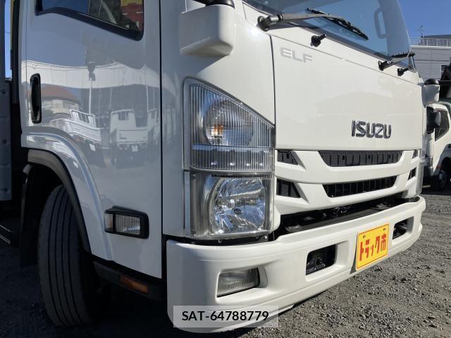 Isuzu ELF TRUCK 2017-12 4109303-11