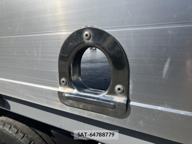 Isuzu ELF TRUCK 2017-12 4109303-19