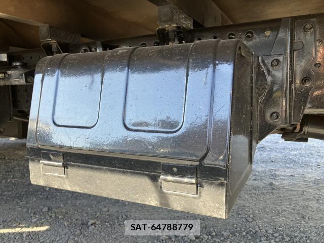 Isuzu ELF TRUCK 2017-12 4109303-20