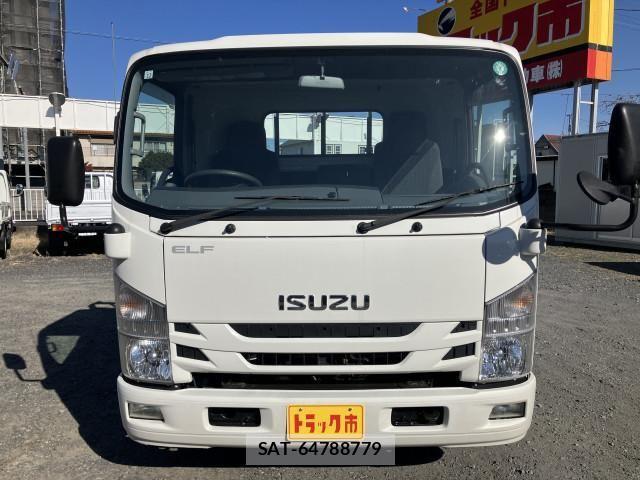 Isuzu ELF TRUCK 2017-12 4109303-8
