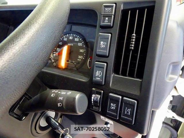 Isuzu ELF TRUCK 2022-01 4175290-14