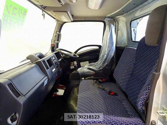 Isuzu ELF TRUCK 2023-05 4175287-7