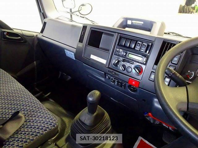 Isuzu ELF TRUCK 2023-05 4175287-8