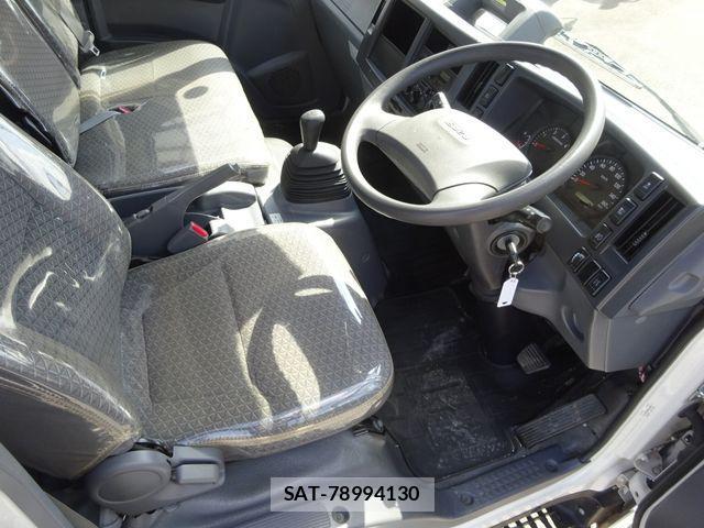 Isuzu ELF TRUCK 2019-11 4240675-15