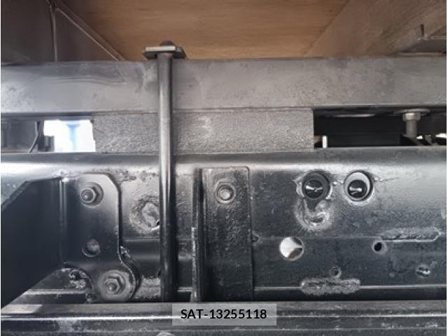Isuzu ELF TRUCK 2013-05 4370609-11