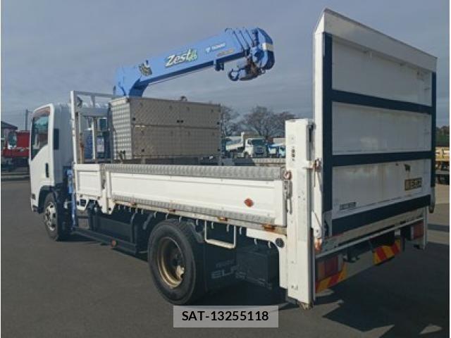 Isuzu ELF TRUCK 2013-05 4370609-1