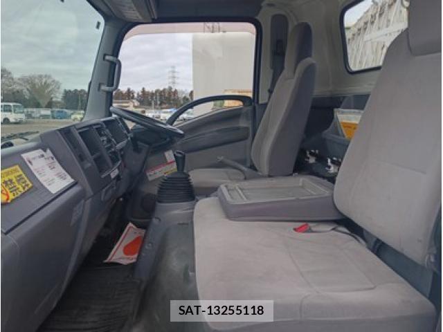 Isuzu ELF TRUCK 2013-05 4370609-23