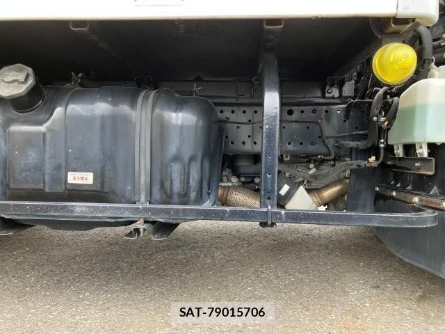 Isuzu ELF TRUCK 2018-05 4370611-9
