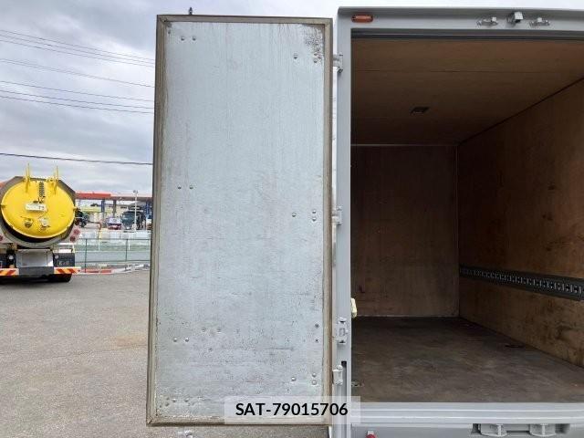 Isuzu ELF TRUCK 2018-05 4370611-17