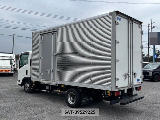 Isuzu ELF TRUCK 2023-04 4591407-1