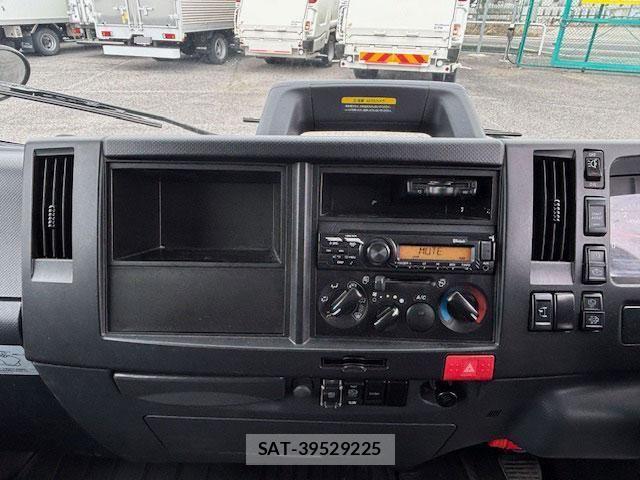 Isuzu ELF TRUCK 2023-04 4591407-19