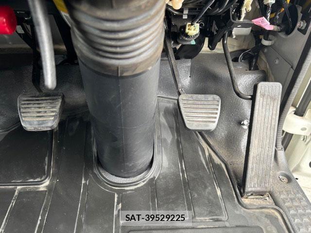 Isuzu ELF TRUCK 2023-04 4591407-21