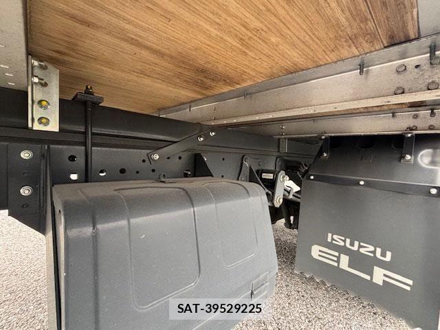 Isuzu ELF TRUCK 2023-04 4591407-28
