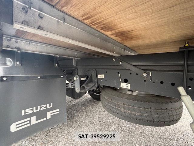 Isuzu ELF TRUCK 2023-04 4591407-29