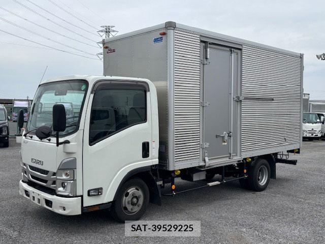 Isuzu ELF TRUCK 2023-04 4591407-3