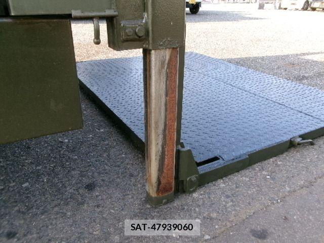 Isuzu ELF TRUCK 2008-12 4591482-13