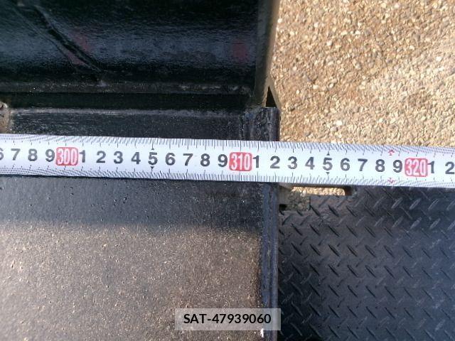 Isuzu ELF TRUCK 2008-12 4591482-17