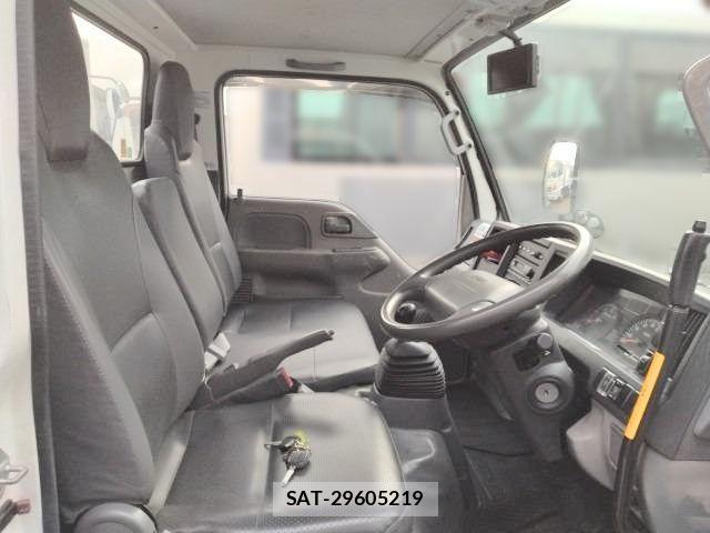 Isuzu ELF TRUCK 2014-02 4591493-13