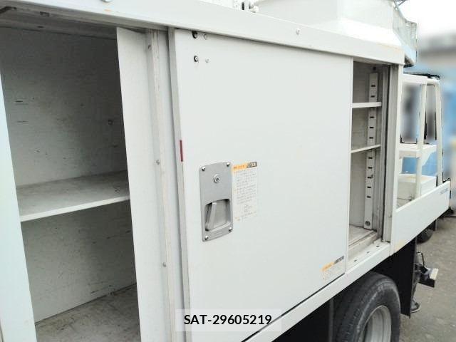 Isuzu ELF TRUCK 2014-02 4591493-15
