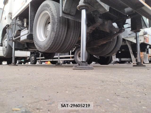 Isuzu ELF TRUCK 2014-02 4591493-19