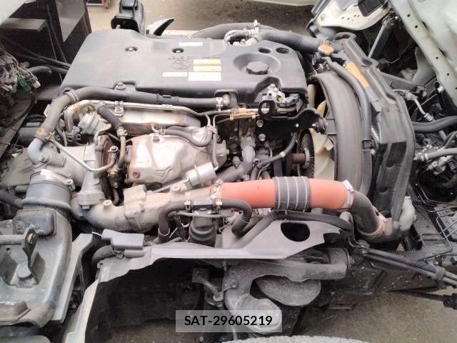 Isuzu ELF TRUCK 2014-02 4591493-25