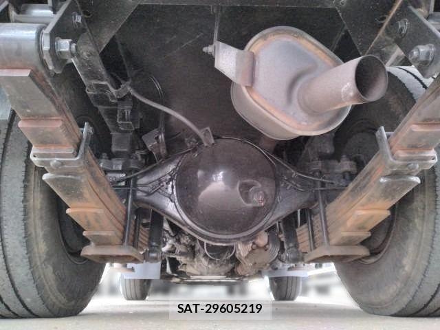 Isuzu ELF TRUCK 2014-02 4591493-27