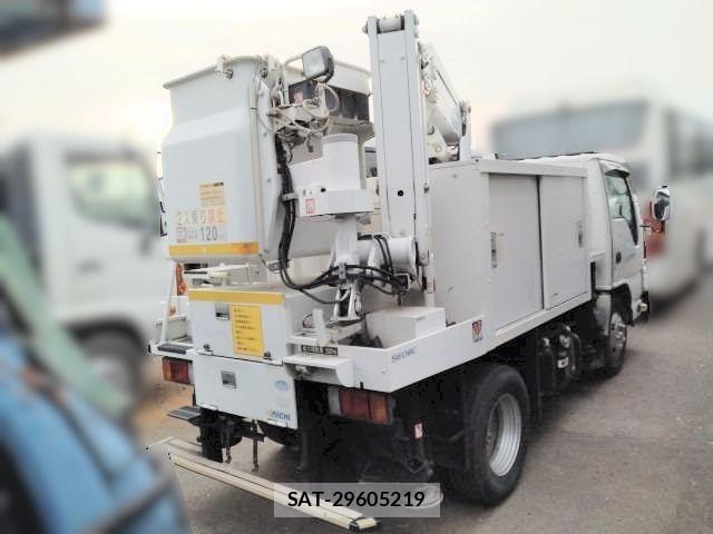 Isuzu ELF TRUCK 2014-02 4591493-2