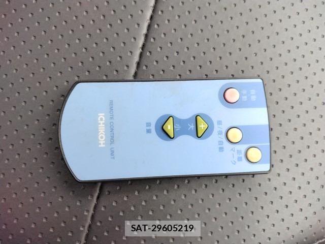Isuzu ELF TRUCK 2014-02 4591493-5