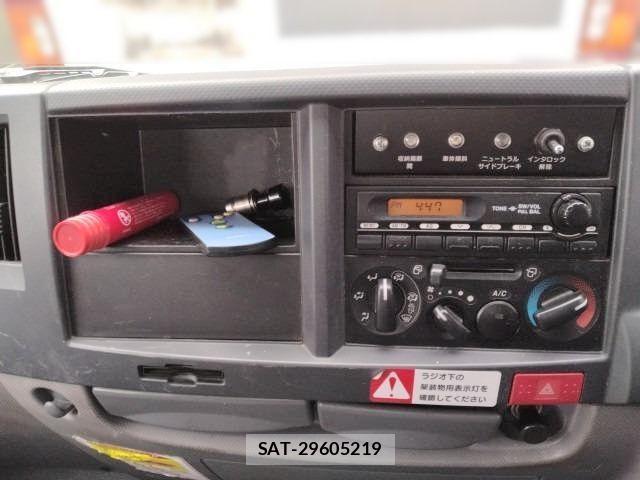 Isuzu ELF TRUCK 2014-02 4591493-7