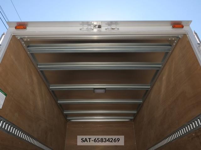 Isuzu ELF TRUCK 2025-01 4638756-9