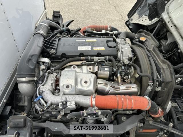 Isuzu ELF TRUCK 2019-10 4638792-15