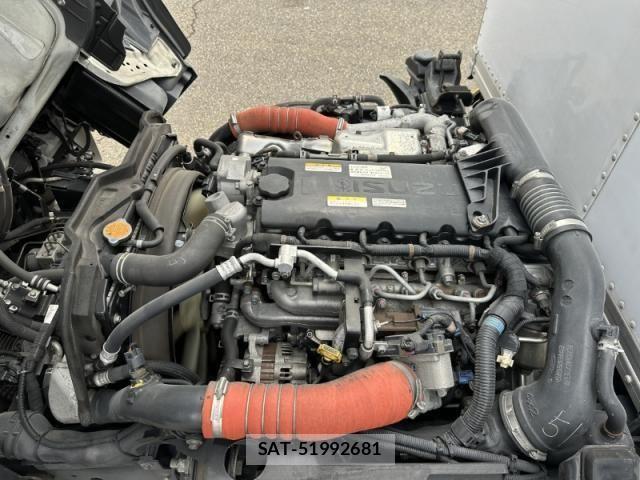 Isuzu ELF TRUCK 2019-10 4638792-16