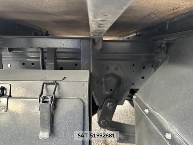 Isuzu ELF TRUCK 2019-10 4638792-22
