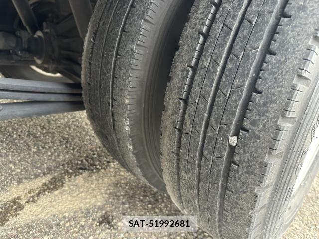 Isuzu ELF TRUCK 2019-10 4638792-26