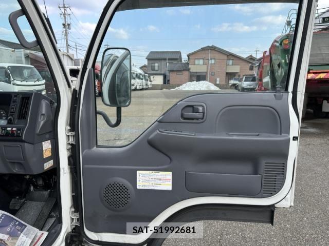 Isuzu ELF TRUCK 2019-10 4638792-28