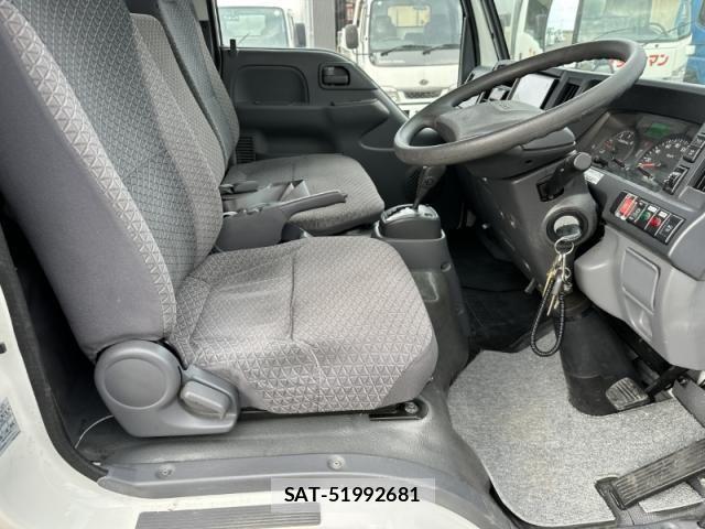 Isuzu ELF TRUCK 2019-10 4638792-29