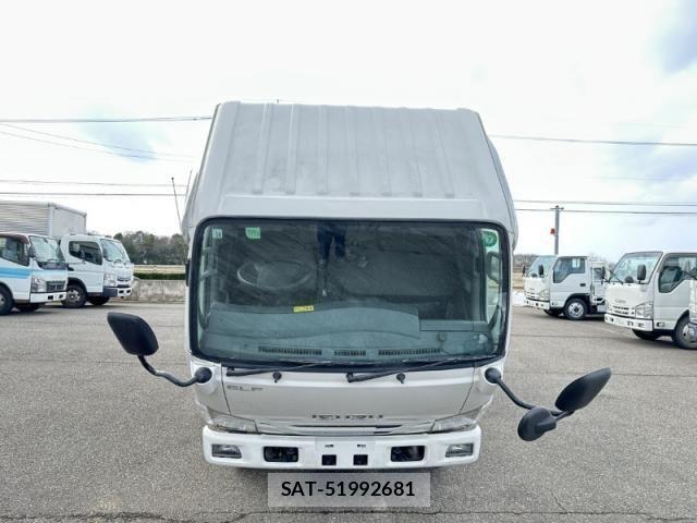 Isuzu ELF TRUCK 2019-10 4638792-5