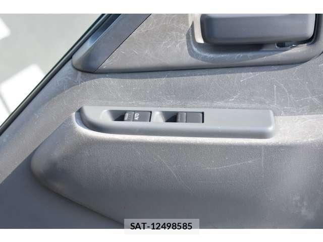 Isuzu ELF TRUCK 2014-03 4753204-9