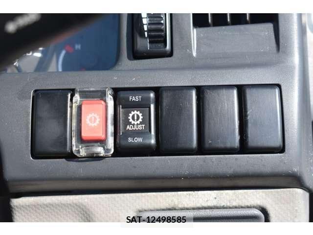 Isuzu ELF TRUCK 2014-03 4753204-15