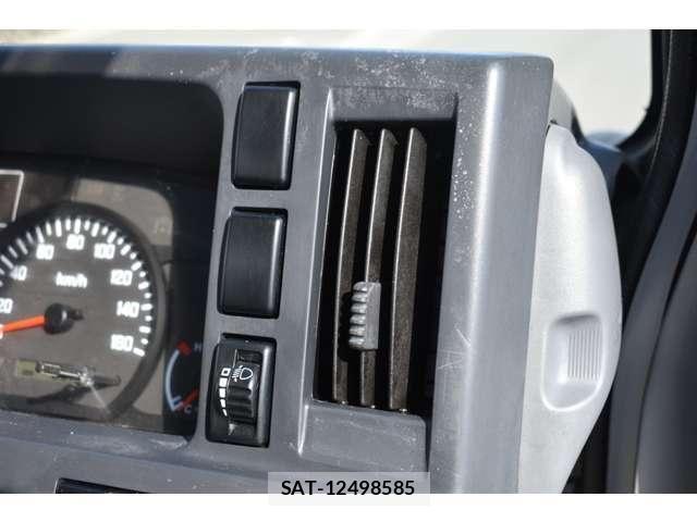 Isuzu ELF TRUCK 2014-03 4753204-16