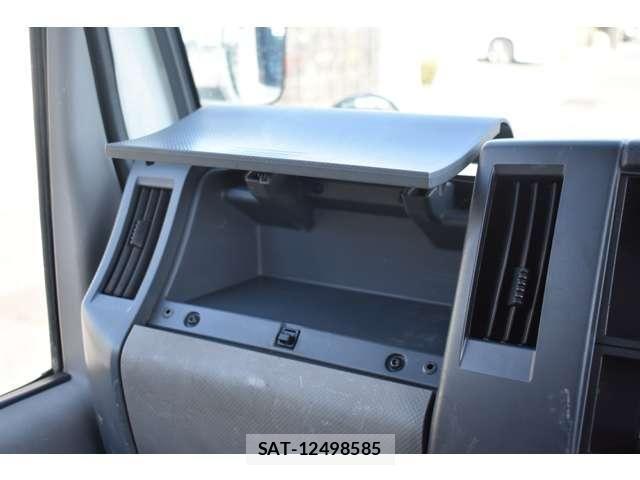 Isuzu ELF TRUCK 2014-03 4753204-18