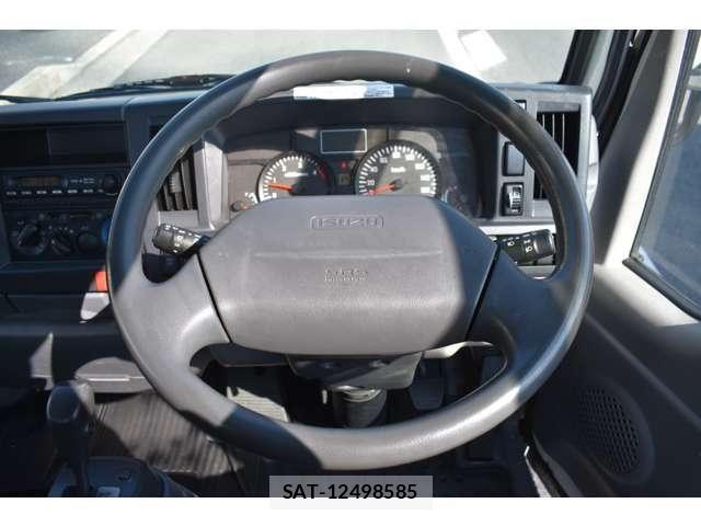Isuzu ELF TRUCK 2014-03 4753204-2