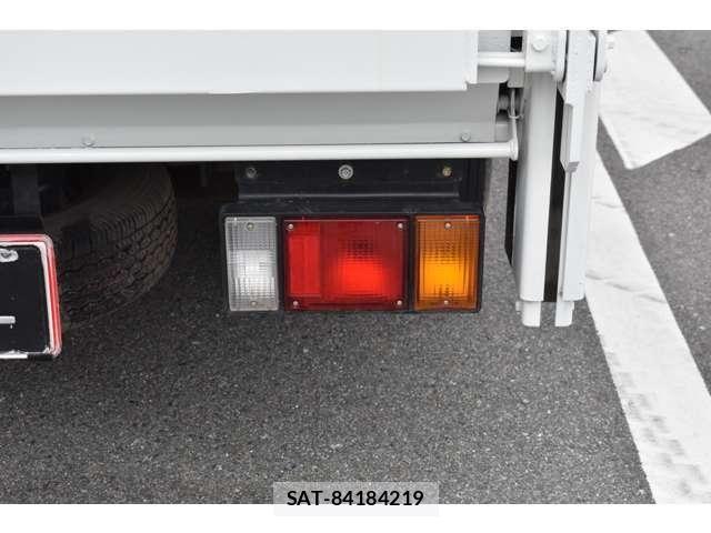 Isuzu ELF TRUCK 2013-11 4753217-11
