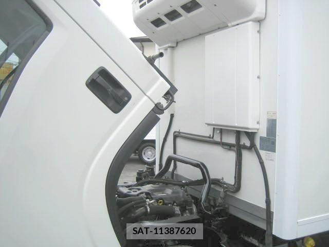 Isuzu ELF TRUCK 2016-02 4753164-22