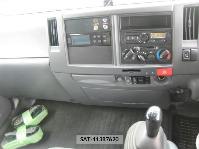 Isuzu ELF TRUCK 2016-02 4753164-29