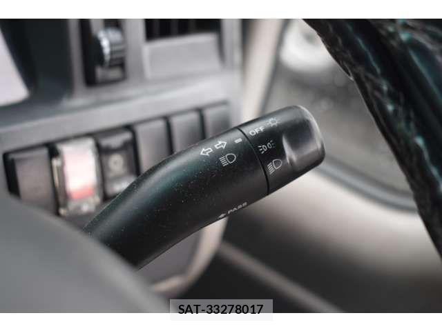 Isuzu ELF TRUCK 2011-01 4753215-14